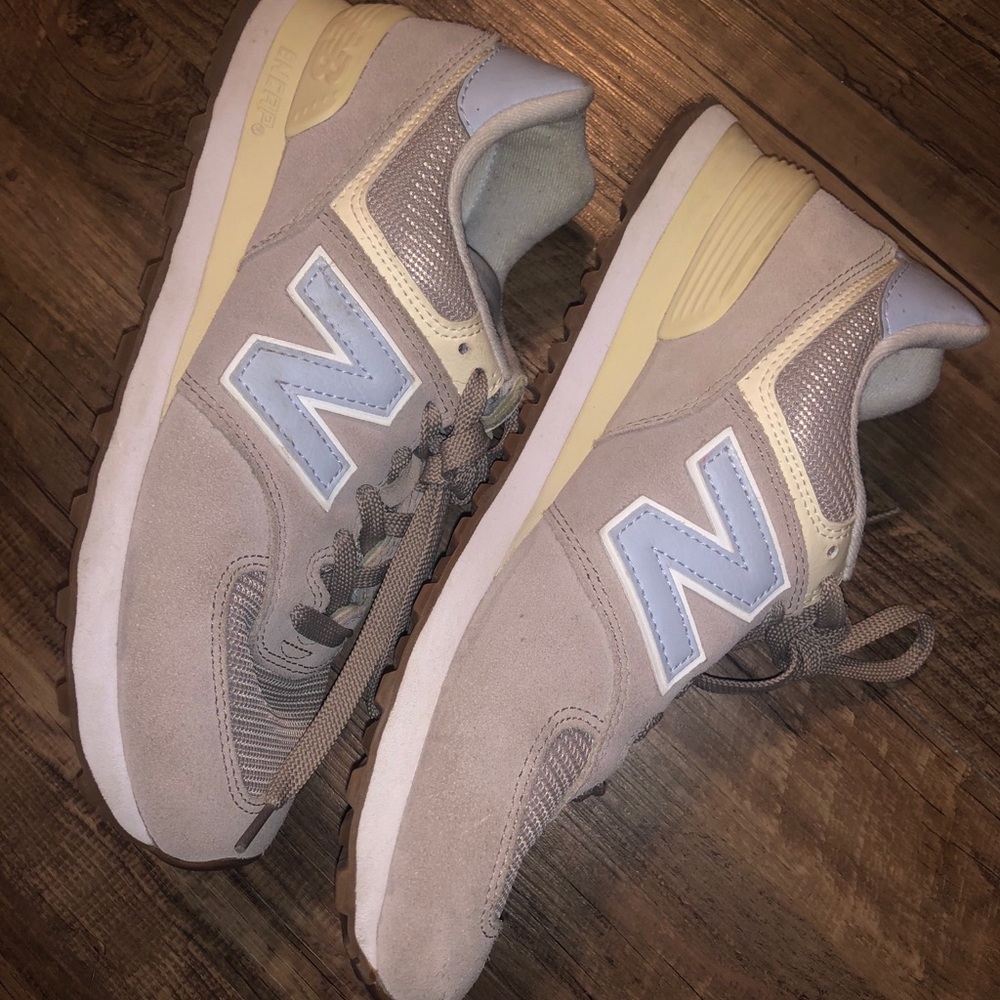 new balance 574 suede shoe